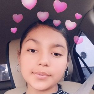 Meet your Posher, Julieta